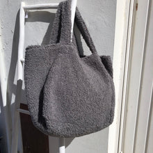 Charger l&#39;image dans la galerie, Cabas oversize gris anthracite en bouclette
